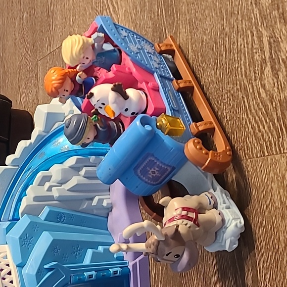 Little People Frozen castle - Picture 2 of 3